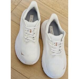Hoka One One Running Shoes Womens Size 8.5 White Cream Arahi 7 Stability Support